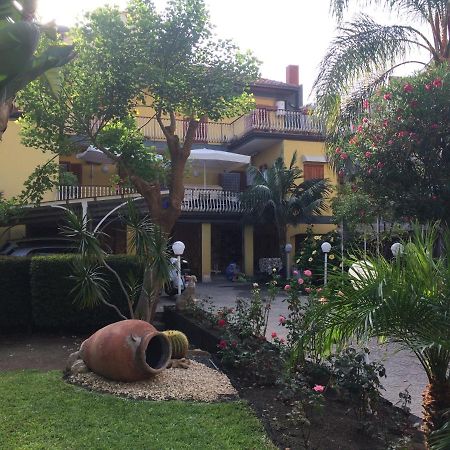 Villa Casa delle Rose Aeroporto di Catania Fontana Rossa Esterno foto