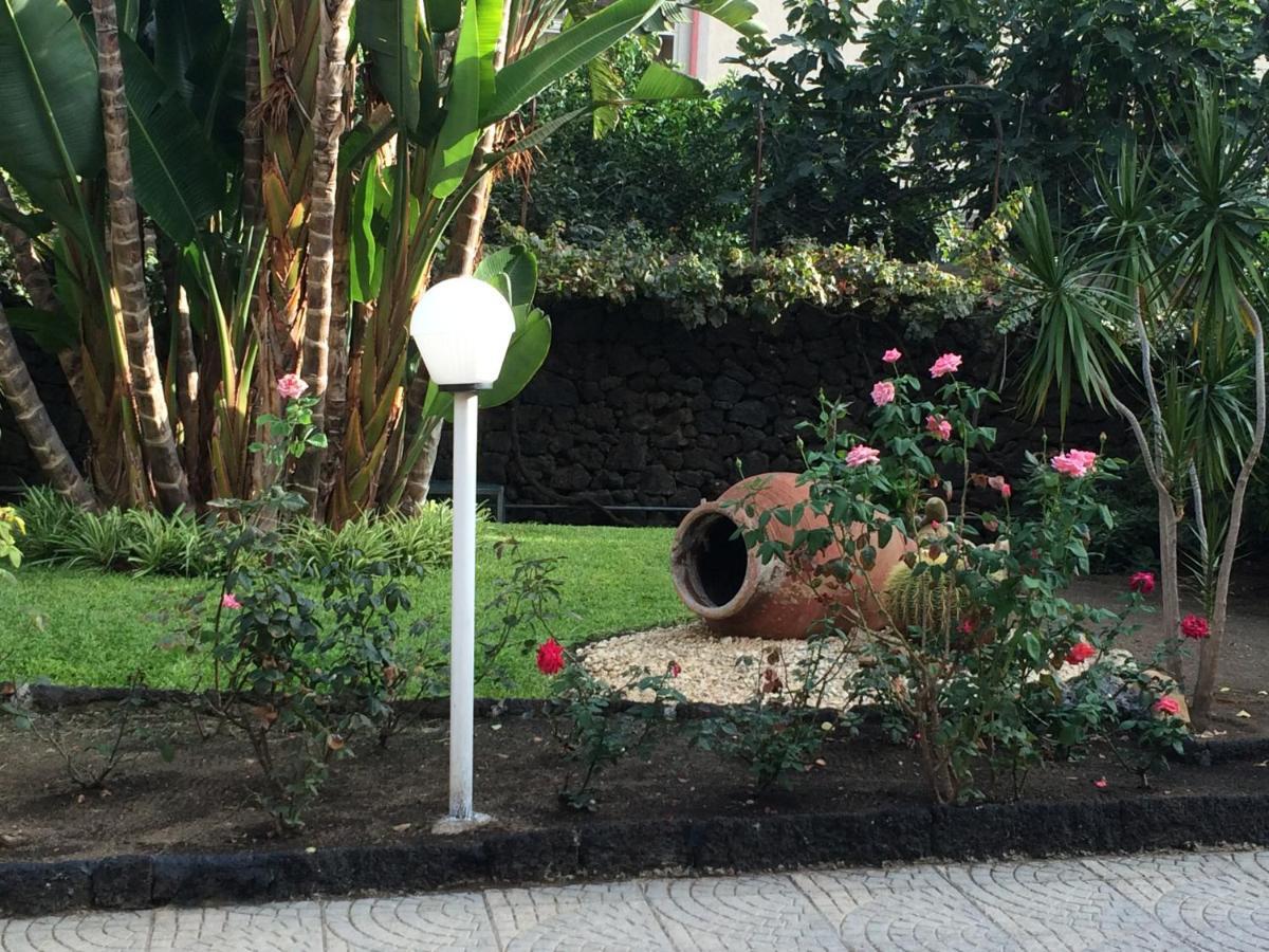 Villa Casa delle Rose Aeroporto di Catania Fontana Rossa Esterno foto